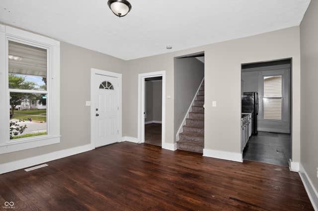 29 Howard Street, Greenfield, IN 46140, photo 3 of 15