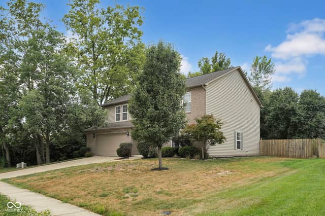 4254 Princeton Park, Columbus, IN 47201, photo 3 of 38