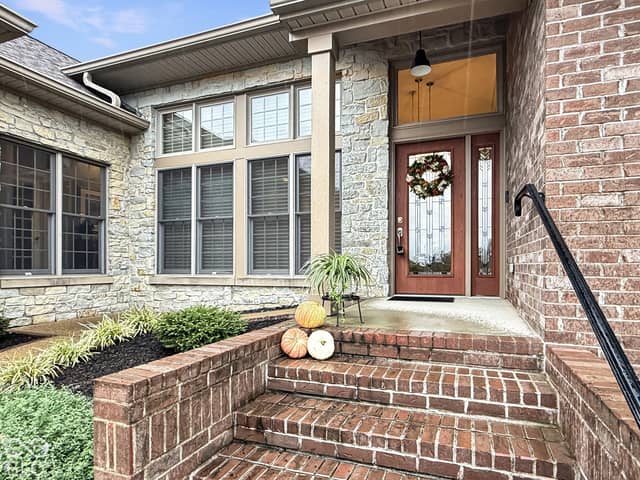 6123 Horizon Drive, Columbus, IN 47201, photo 3 of 53