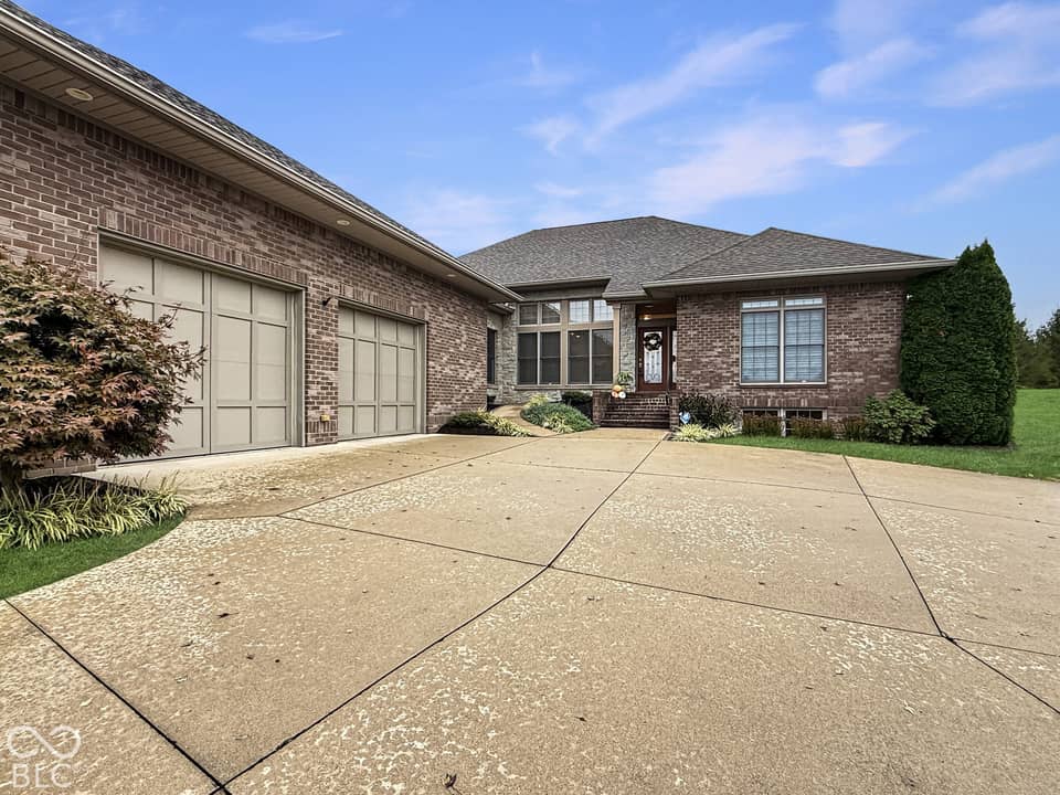 6123 Horizon Drive, Columbus, IN 47201, photo 1 of 53
