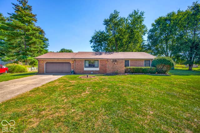 130 Brookside Court, Franklin, IN 46131, photo 3 of 50