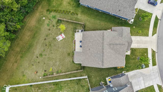 7033 Provincial Drive, McCordsville, IN 46055, photo 3 of 35
