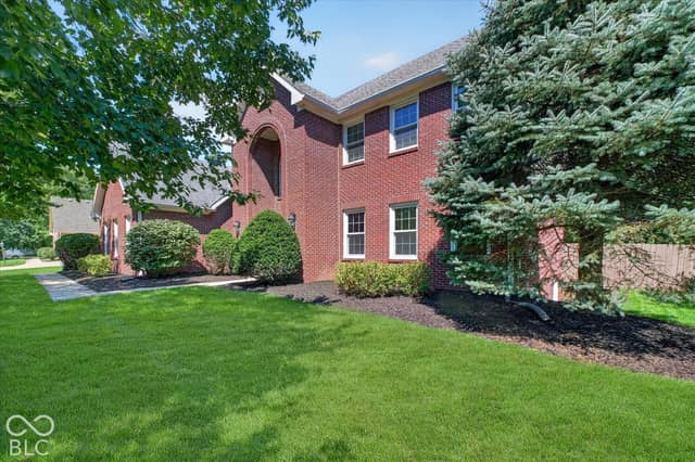 5786 Gyrfalcon Place, Carmel, IN 46033, photo 3 of 66