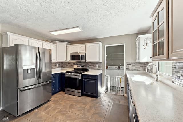 907 Cragwood Court, Plainfield, IN 46168, photo 5 of 26