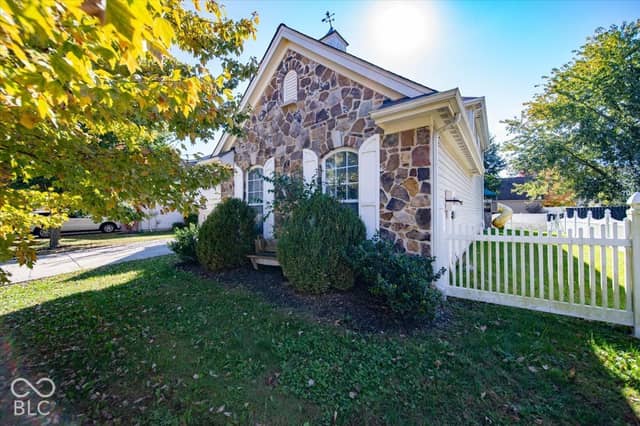 10811 Meadow Wing Court, Noblesville, IN 46060, photo 4 of 35