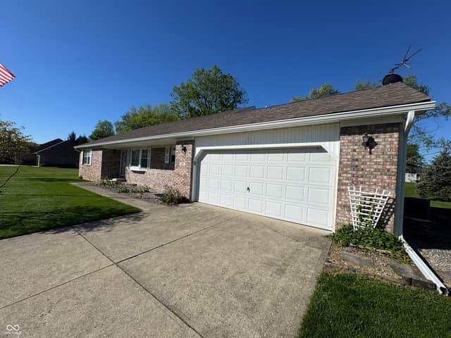 1207 N Monroe Way, Rushville, IN 46173, photo 3 of 45