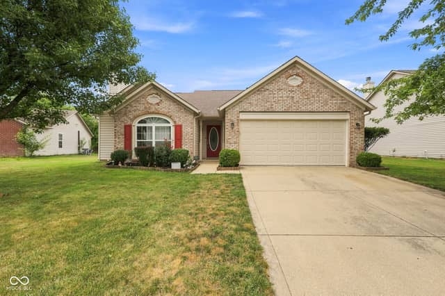 14058 Meadow Lake Drive, Fishers, IN 46038, photo 3 of 57