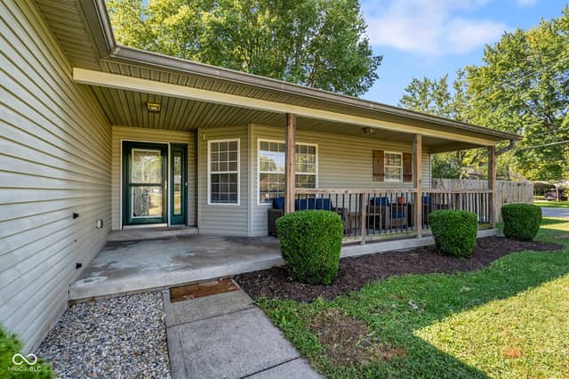 1401 Fox Ridge Drive, Shelbyville, IN 46176, photo 4 of 24