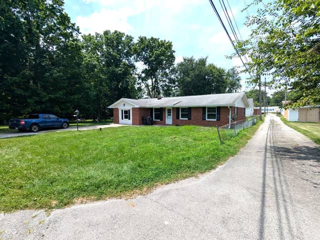 6733 S Cross Street, Pendleton, IN 46064, photo 3 of 16