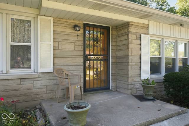 7130 Melanie Lane, Indianapolis, IN 46217, photo 4 of 47