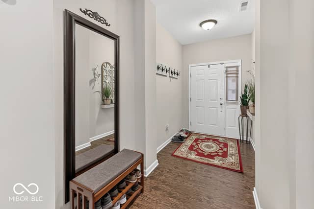 1242 Northcraft Court, Franklin, IN 46131, photo 4 of 27