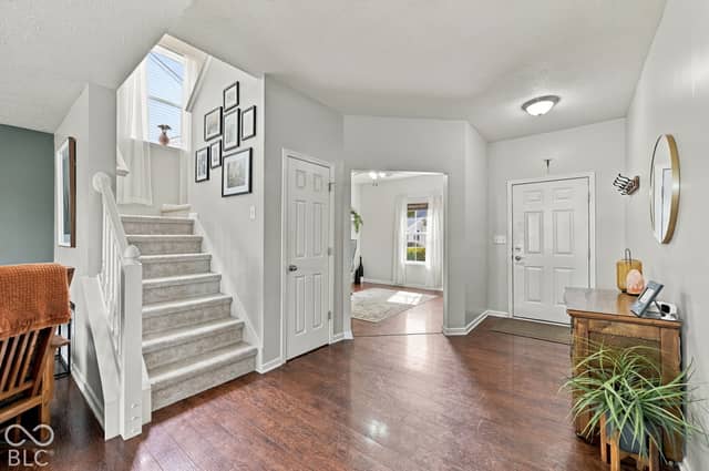 848 Briarstone Drive, Greenwood, IN 46143, photo 5 of 54