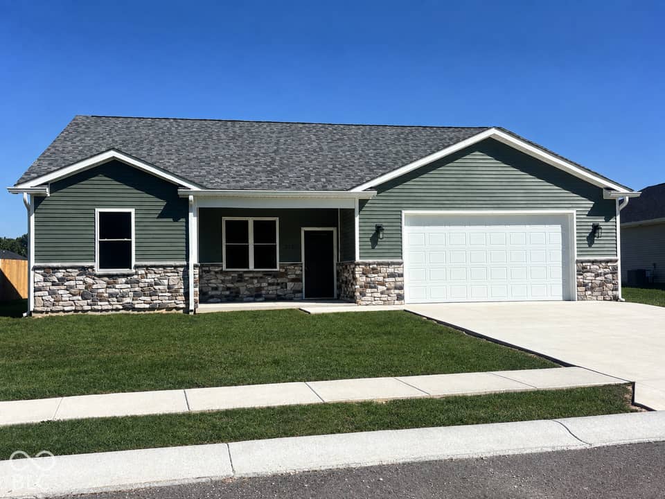 710 White Oak Road, Spencer, IN 47460, photo 1 of 27