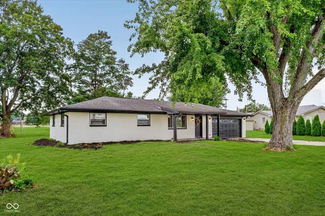 7172 W Crestwood Drive, Delphi, IN 46923, photo 2 of 32