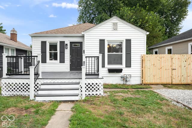 4911 Rosslyn Avenue, Indianapolis, IN 46205, photo 2 of 24