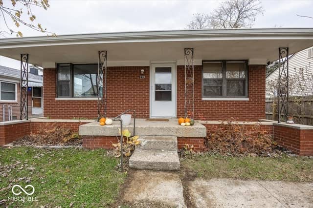 229 S 4th Avenue, Beech Grove, IN 46107, photo 3 of 25