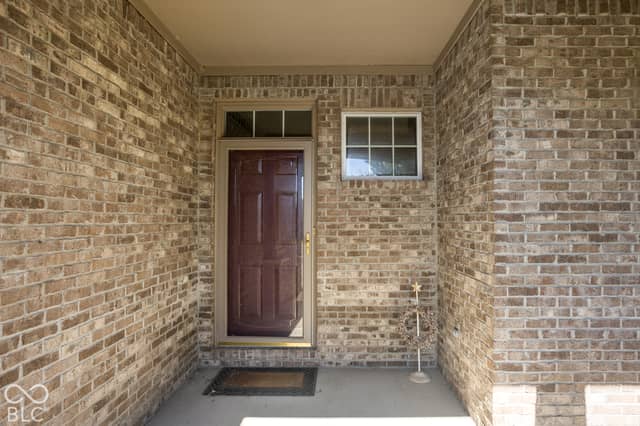 5658 Augusta Woods Drive, Plainfield, IN 46168, photo 4 of 41