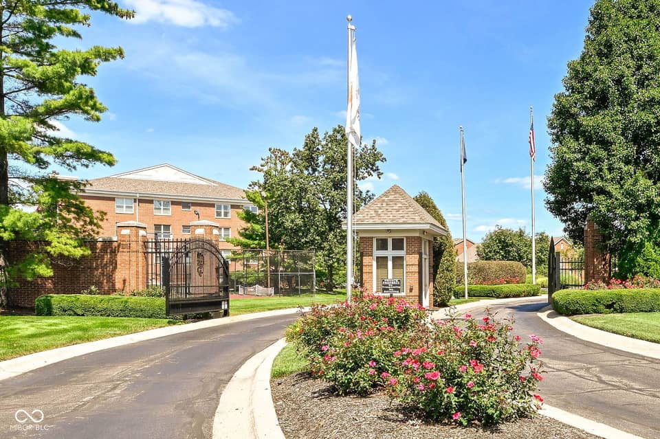 8651 Jaffa Ct E Drive #25, Indianapolis