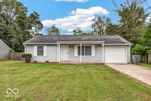 1703 N Richardt Avenue, Indianapolis, IN 46219, photo 4 of 42