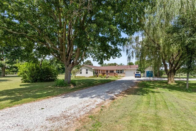 1268 W 100 N, Franklin, IN 46131, photo 5 of 32