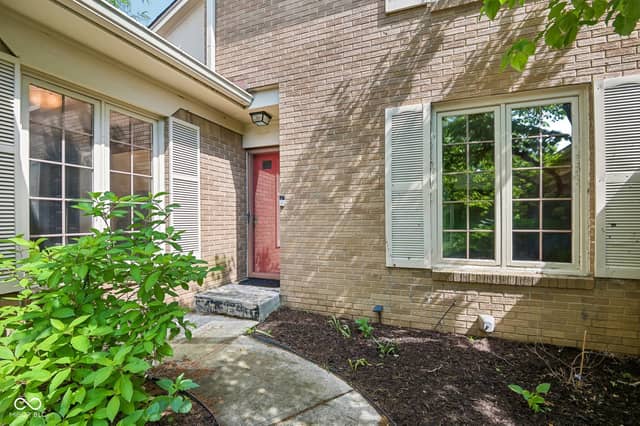 5214 Fawn Hill Court, Indianapolis, IN 46226, photo 4 of 56