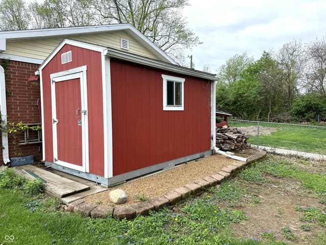 345 N Pleasant Run, Crawfordsville, IN 47933, photo 4 of 41