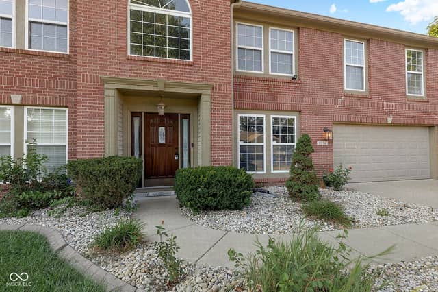 8336 Hunters Meadow Court, Indianapolis, IN 46259, photo 5 of 72