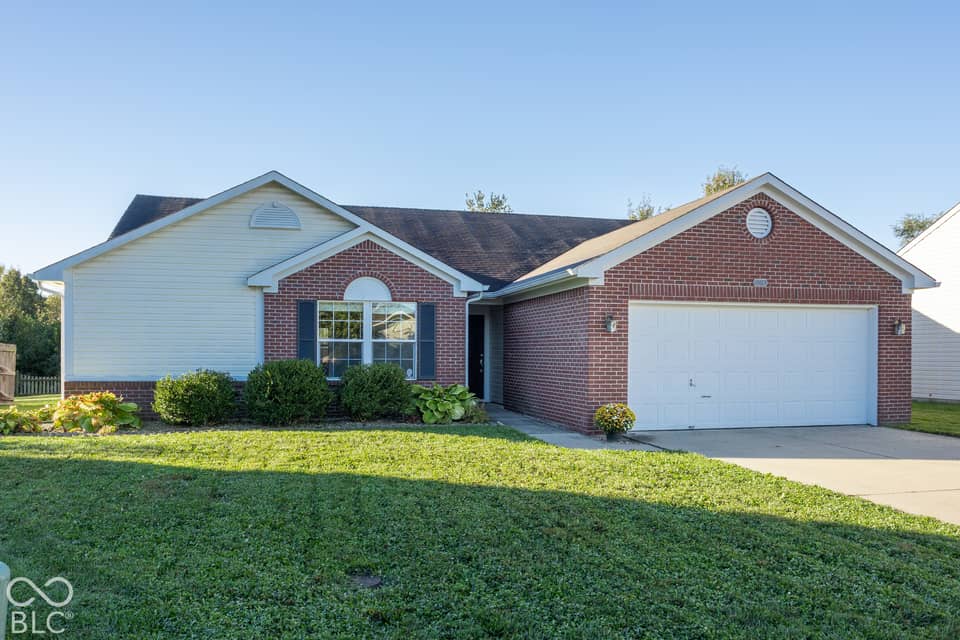 6209 Glebe Circle, Indianapolis, IN 46237, photo 1 of 26