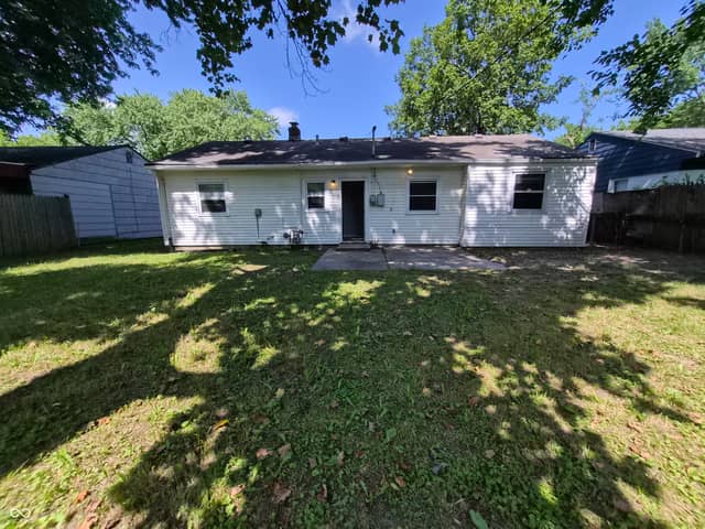 2425 N Kenyon Street, Indianapolis, IN 46219, photo 3 of 32