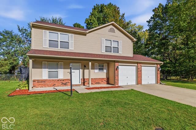 6533 Crandall Circle, Indianapolis, IN 46260, photo 4 of 37