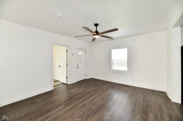2712 S A Street, Elwood, IN 46036, photo 5 of 28