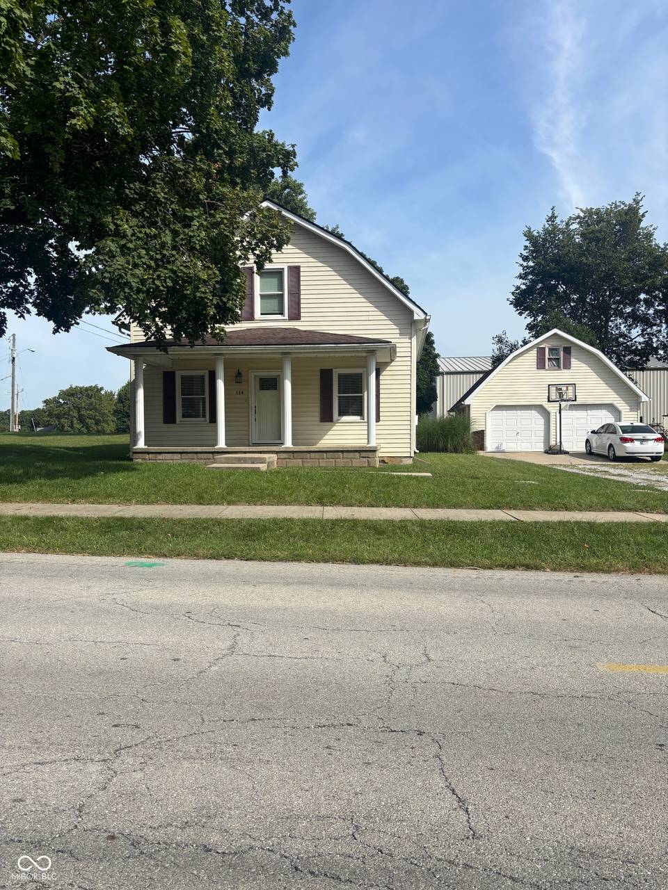 114 E 11th Street, Alexandria, IN 46001, photo 1 of 15