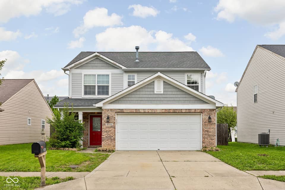 9708 Gibbon Lane, Avon
