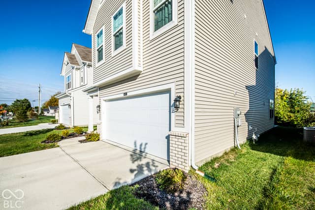 6024 Medina Spirit Drive, Indianapolis, IN 46237, photo 4 of 25