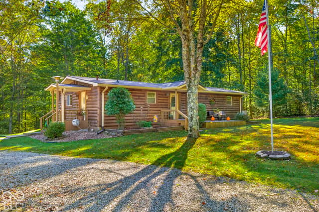 2459 Amy Lane, Nashville, IN 47448, photo 4 of 121