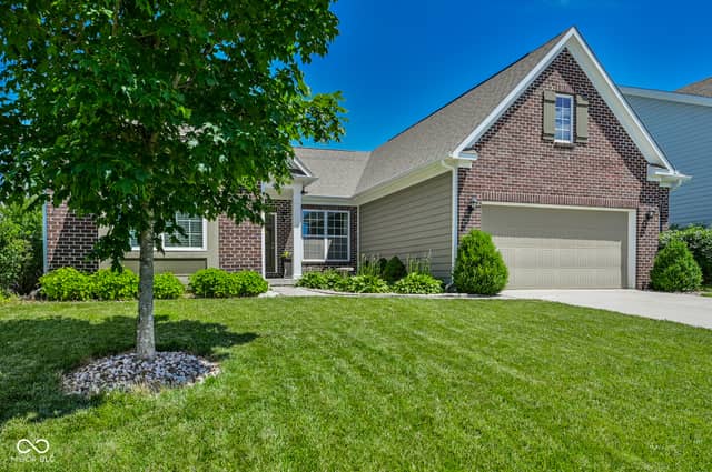 13848 Fieldcrest Drive, McCordsville, IN 46055, photo 3 of 34