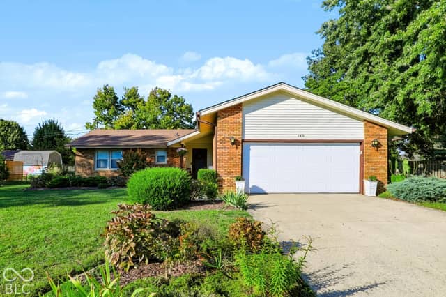 180 Roundelay Drive, Franklin, IN 46131, photo 3 of 40