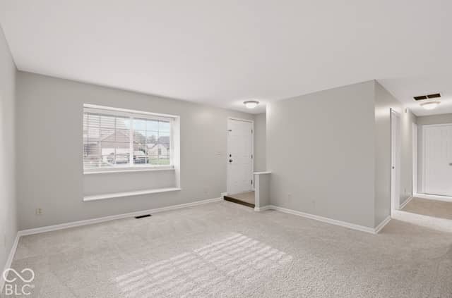 8528 Friendship Lane, Indianapolis, IN 46217, photo 4 of 24