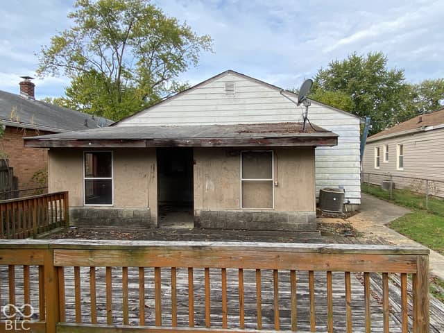2161 N Dequincy Street, Indianapolis, IN 46218, photo 3 of 17