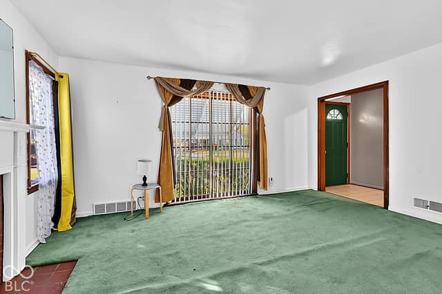 3609 N Lesley Avenue, Indianapolis, IN 46218, photo 5 of 33