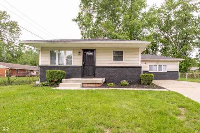 2248 Dupont Court, Indianapolis, IN 46229, photo 3 of 36