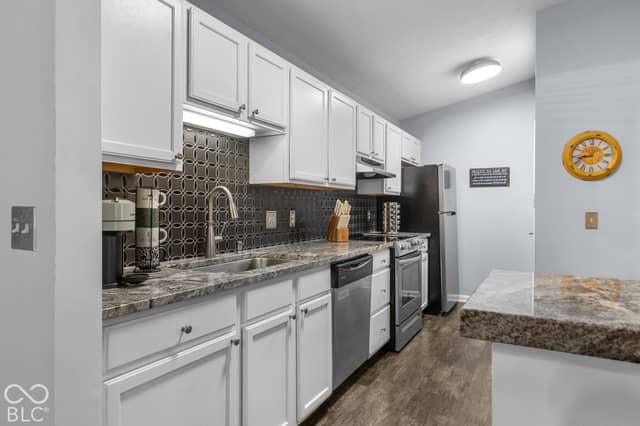 233 Legends Creek Place #APT 208, Indianapolis, IN 46229, photo 4 of 26