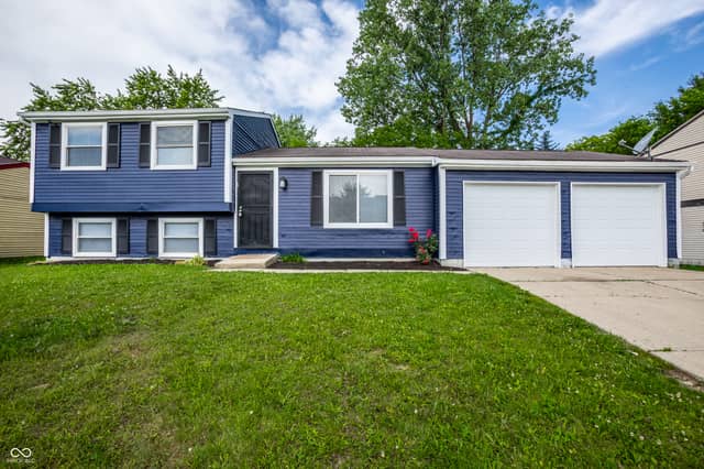 612 Woodlark Drive, Indianapolis, IN 46229, photo 2 of 24