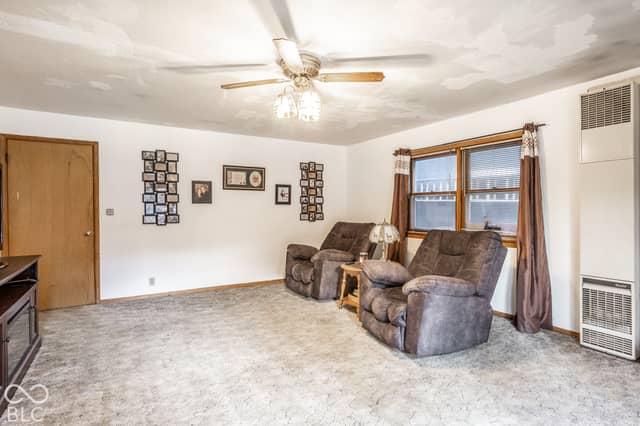 9440 Rosston Avenue, Zionsville, IN 46077, photo 4 of 34