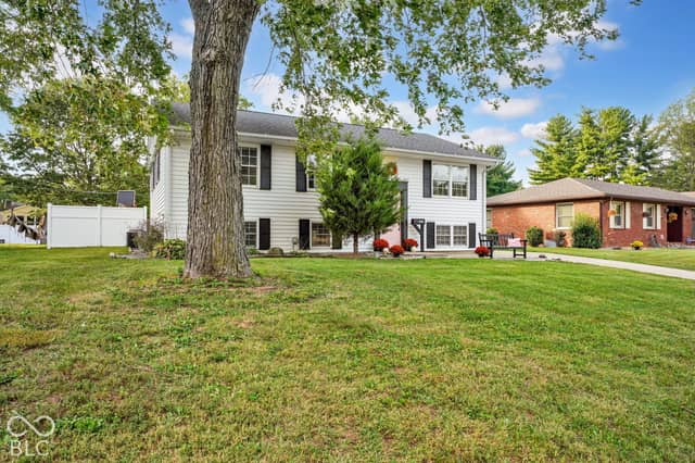 1950 Jolinda Drive, Columbus, IN 47203, photo 4 of 34