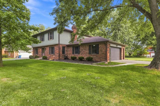 7820 Scarborough Blvd South Drive, Indianapolis, IN 46256, photo 5 of 66