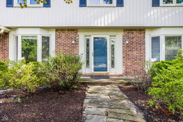 8030 Warbler Way, Indianapolis, IN 46256, photo 5 of 37