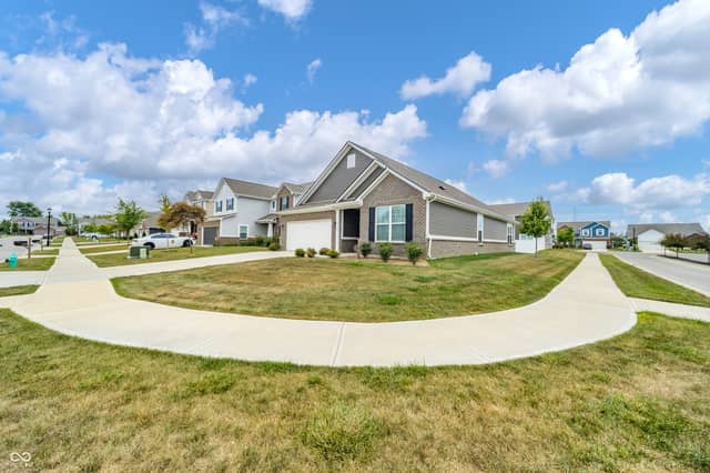 5714 Terracotta Trce, McCordsville, IN 46055, photo 3 of 19