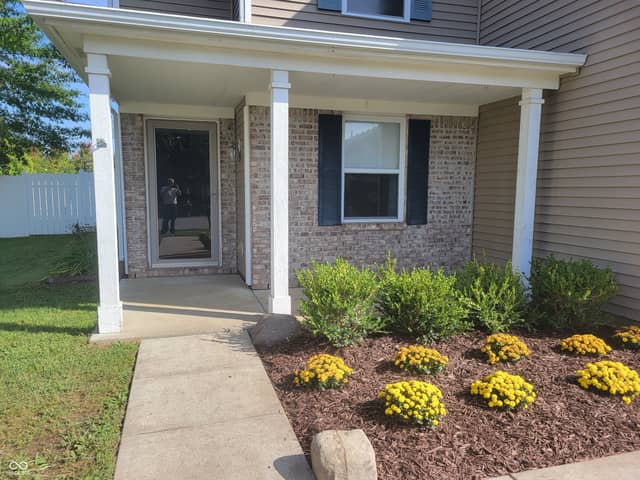 8468 Ash Grove Drive, Indianapolis, IN 46113, photo 4 of 54