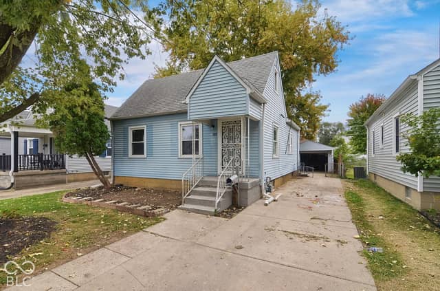 309 N 16th Avenue, Beech Grove, IN 46107, photo 3 of 18